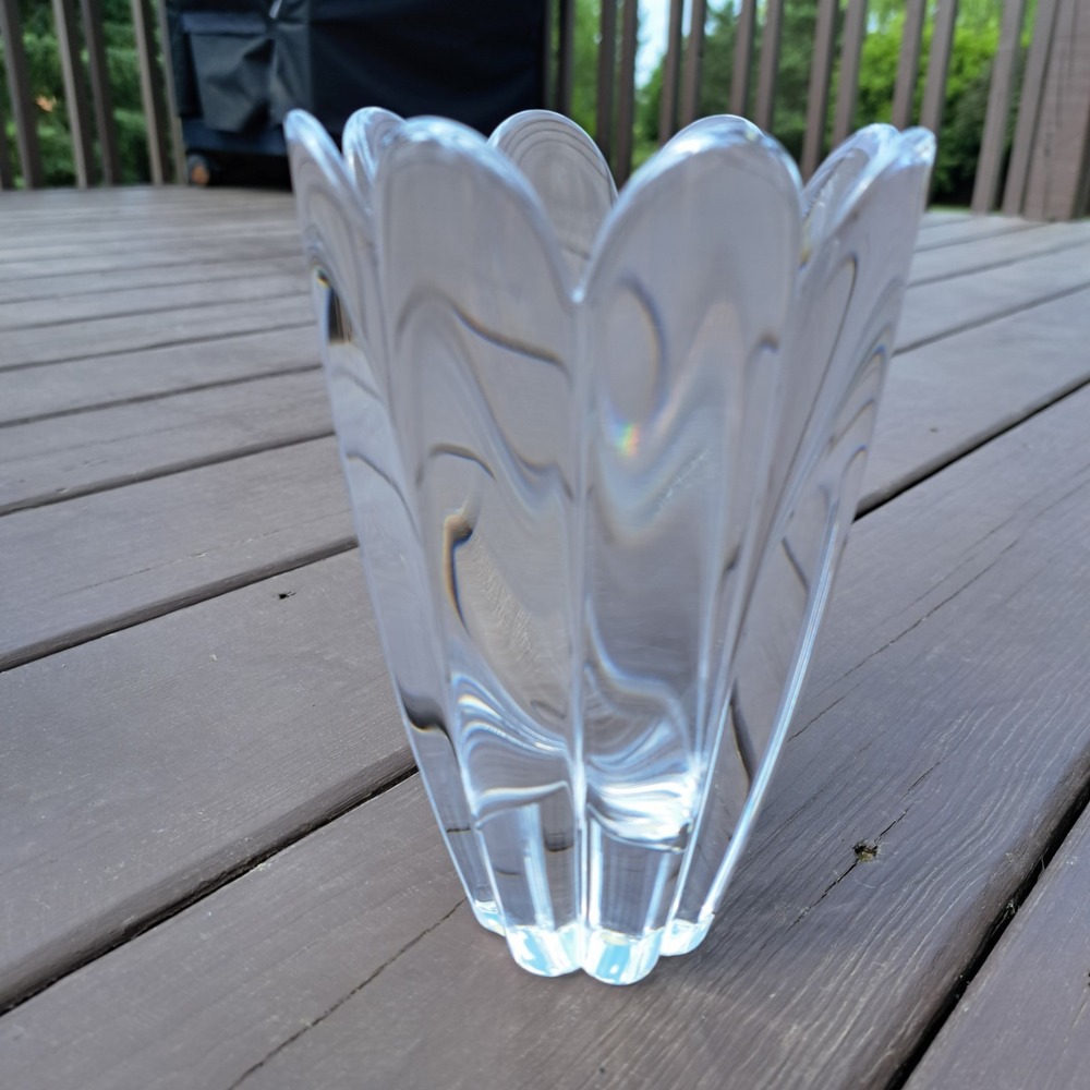 Orrefors Heavy Faceted Tulip Art Glass Crystal Vase 16 cm/6.5 Height Signed